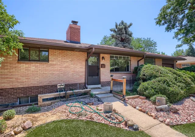 2nd image of 6182 S Crestview St, Littleton, CO 80120 | MLS# 4186279