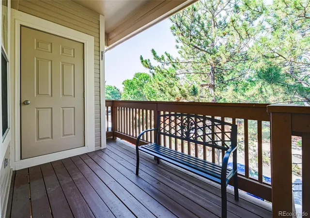 3rd image of 4054 S Crystal Cir, Aurora, CO 80014