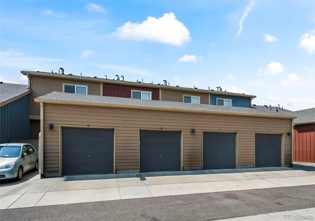 image of 1320 Kestrel Ln, Longmont, CO 80501