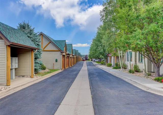 2nd image of 31276 Stone Cyn Rd, Evergreen, CO 80439