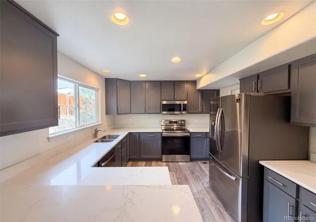 Photo 2 of Sale Pending at 7967 Canvasback Ct, Littleton, CO 80125 | MLS# 8227143 | Listing updated on 2026-08-31