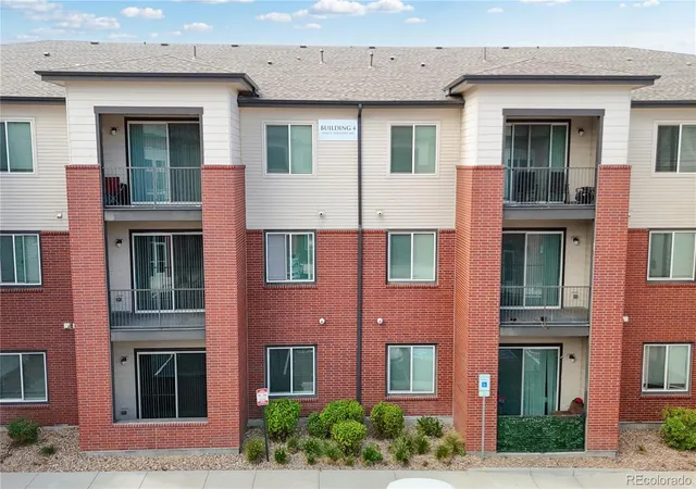 Listing Photo 5 - Condo for sale in building located at 14341 E Tennessee Ave, Aurora, CO 80012 - Unit #301