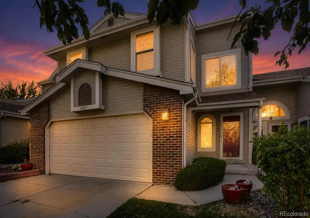 1st image of 4927 S Eagle Cir, Aurora, CO 80015 | MLS# 6806174