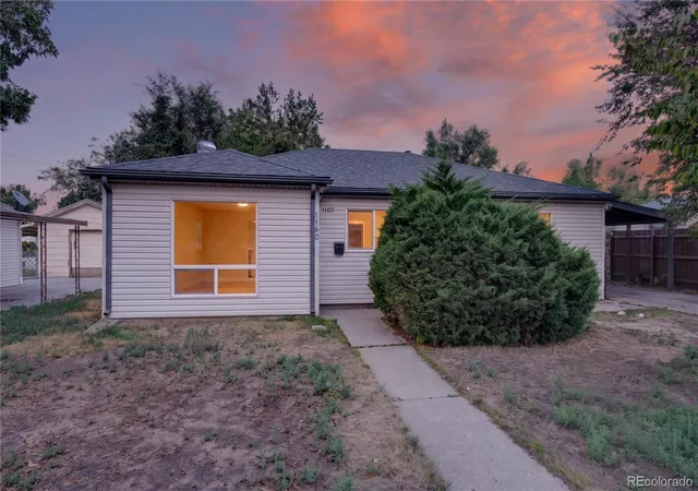 2nd image of 1160 Vaughn St, Aurora, CO 80011 | MLS# 5765764