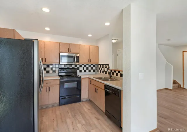 3rd image of 8865 Meade Ct, Westminster, CO 80031 | MLS# 2296409