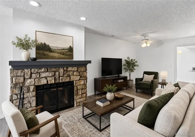 2nd image of 15451 E Wyoming Dr #F, Aurora, CO 80017 | MLS# 5845893