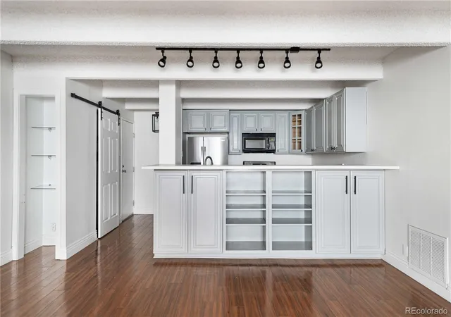 2nd image of 777 N Washington St, Denver, CO 80203