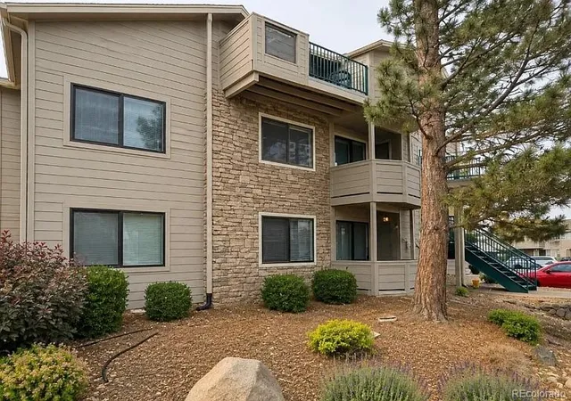 2nd image of 9510 E Florida Ave #1052, Denver, CO 80247 | MLS# 4704394
