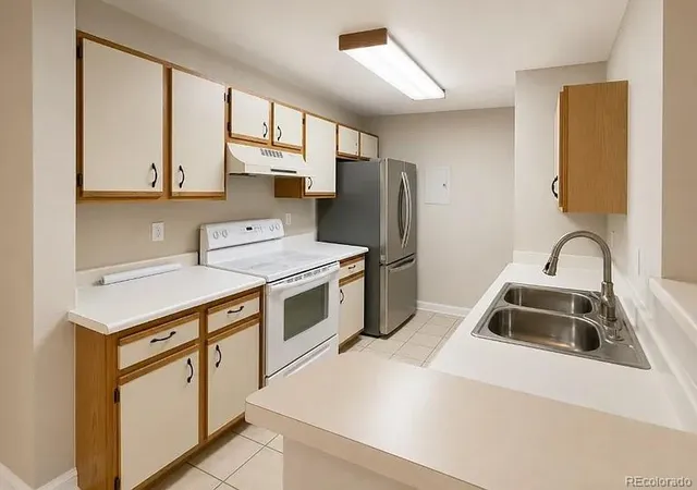 5th image of 9510 E Florida Ave #1052, Denver, CO 80247 | MLS# 4704394
