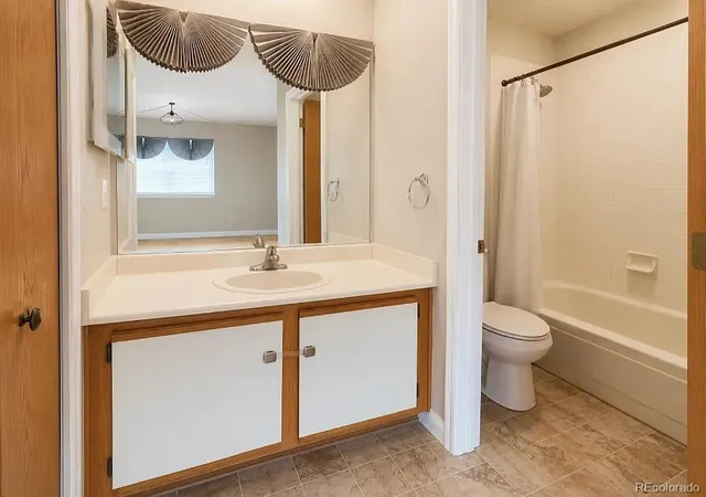 2nd image of 9510 E Florida Ave, Denver, CO 80247