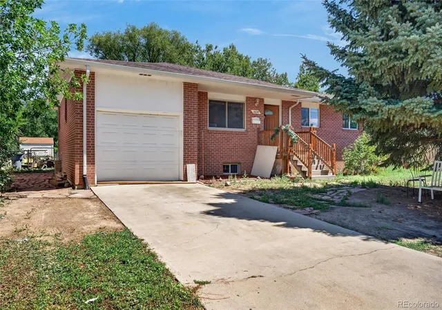 Photo 3 of Single family home for sale at 1830 Jewel Dr, Longmont, CO 80501 | MLS# 9698392 | Listing updated on 2026-09-25