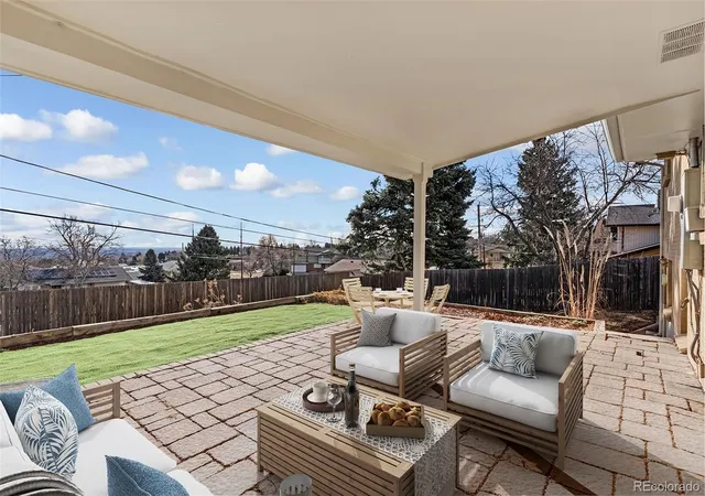 3rd image of 960 S Arbutus St, Denver, CO 80228 | MLS# 4438418