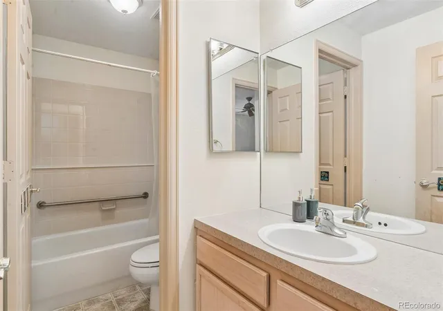 16th image of 1445 S Chambers Rd #101, Aurora, CO 80017 | MLS# 3441914
