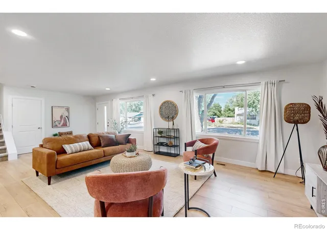 3rd image of 600 Mount Evans St, Longmont, CO 80504 | MLS# IR1067068