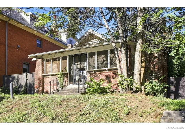 2nd image of 1445 Saint Paul St, Denver, CO 80206 | MLS# IR1067080