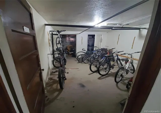 2nd image of 1050 N Washington St, Denver, CO 80203