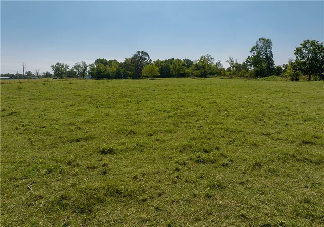 Photo 3 of Sale Pending at 21191 Keck Rd, Siloam Springs, AR 72761 | MLS# 1298958 | Listing updated on 2026-08-18