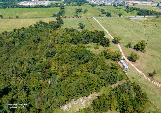 Photo 5 of Sale Pending at 21191 Keck Rd, Siloam Springs, AR 72761 | MLS# 1298958 | Listing updated on 2026-08-18