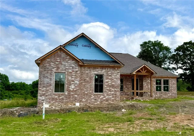 Photo 1 of Single family home for sale at 1346 Elk Horn Dr, Russellville, AR 72802 | MLS# 1308702 | Listing updated on 2026-08-10