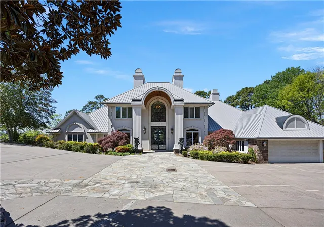 Photo 1 of Mansion for sale at 1 Rimrock Rd, Russellville, AR 72802 | MLS# 1310562 | Listing updated on 2026-08-20