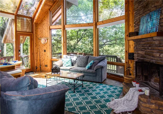 Photo 4 of Single family home for sale at 21337 Black Oak Dr, Garfield, AR 72732 | MLS# 1313208 | Listing updated on 2026-08-20