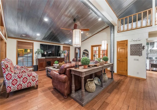 Photo 4 of Sale Pending at 10043 Napa Rd, Rogers, AR 72756 | MLS# 1322004 | Listing updated on 2026-08-12