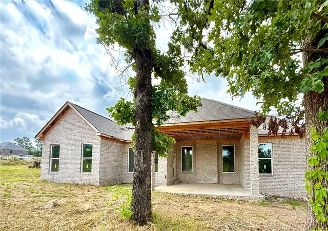 Photo 3 of Single family home for sale at 1338 Elk Horn Dr, Russellville, AR 72802 | MLS# 1315846 | Listing updated on 2026-08-10