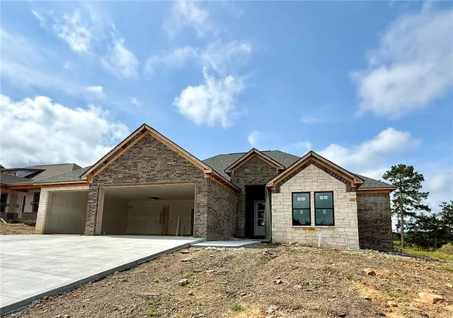 1st image of 1313 Elk Horn Dr, Russellville, AR 72802 | MLS# 1315823