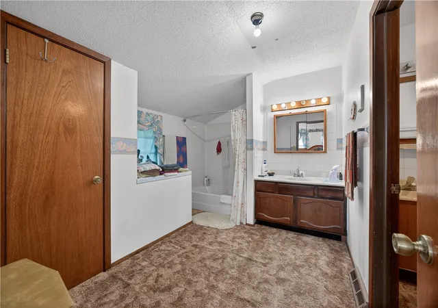 Photo 3 of Single family home for sale at 12274 Pine Crk Holw Rd, Rogers, AR 72756 | MLS# 1323695 | Listing updated on 2026-08-17