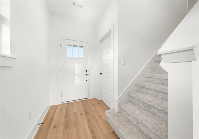 Photo 3 of Single family home for sale at 9506 Ash Pl, Fort Smith, AR 72916 | MLS# 1323548 | Listing updated on 2026-08-18