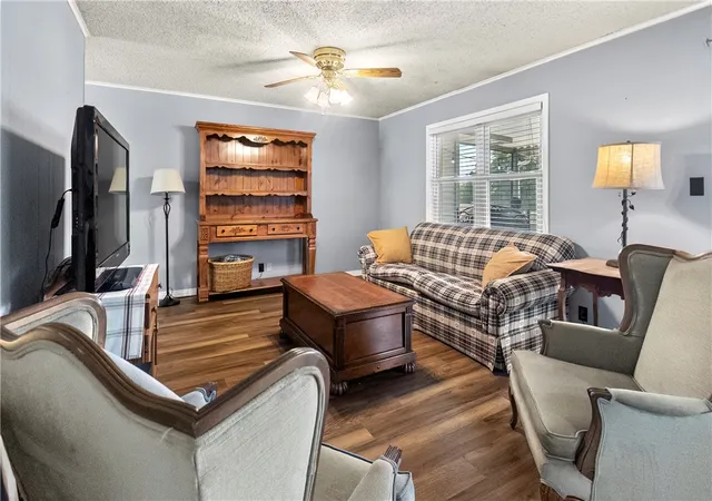 Photo 3 of Single family home for sale at 1600 Brentwood Dr, Harrison, AR 72601 | MLS# 1324442 | Listing updated on 2026-08-26
