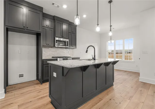 Photo 4 of Single family home for sale at 9512 Ash Pl, Fort Smith, AR 72916 | MLS# 1324679 | Listing updated on 2026-08-18