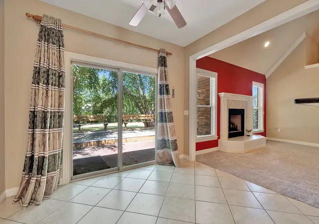 Photo 4 of Single family home for sale at 3880 W Morning Mist Dr, Fayetteville, AR 72704 | MLS# 1325155 | Listing updated on 2026-08-24