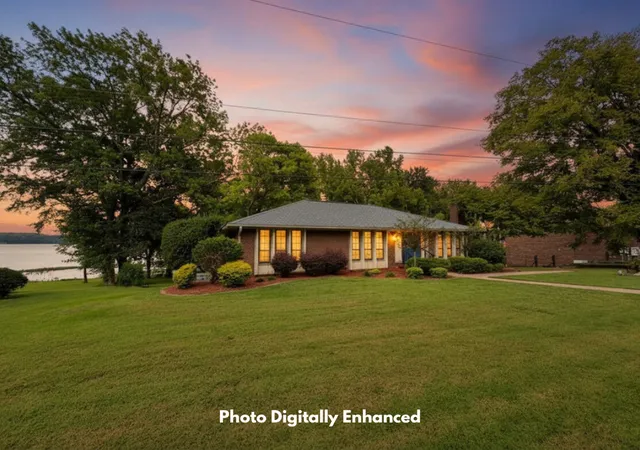 Photo 2 of Single family home for sale at 204 E Shore Dr, Russellville, AR 72802 | MLS# 1324048 | Listing updated on 2026-08-18
