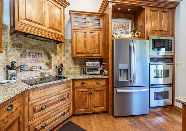 Photo 1 of Sale Pending at 60 Shields Spur, Holiday Island, AR 72631 | MLS# 1325984 | Listing updated on 2026-10-01
