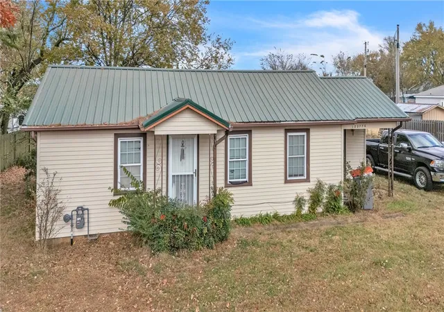 Photo 2 of Single family home for sale at 12377 E Sugar Hl Rd, Lincoln, AR 72744 | MLS# 1328578 | Listing updated on 2026-08-17