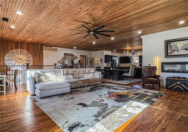 1st image of 510 E Madison Ave, Berryville, AR 72616 | MLS# 1328585