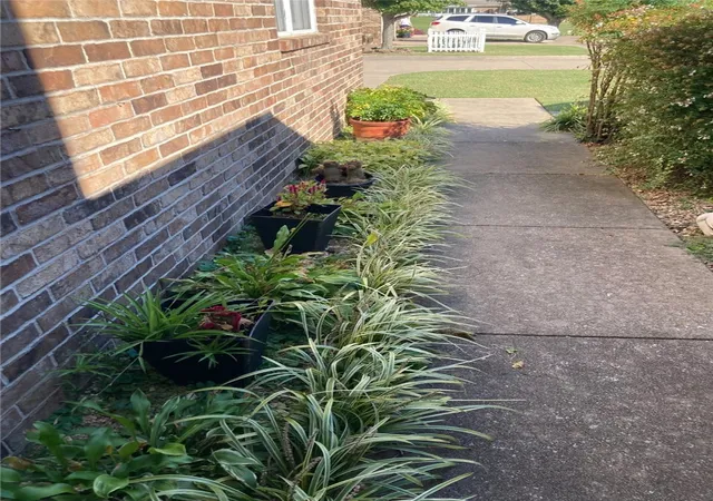 Photo 3 of Townhouse for sale at 1020 W Cypress St #3, Rogers, AR 72756 | MLS# 1328800 | Listing updated on 2026-08-14