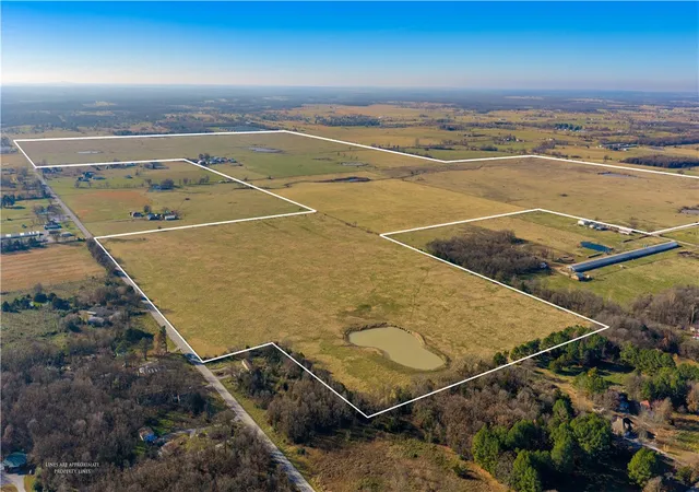 Photo 3 of House for sale at 22844 Floyd Moore Rd, Gentry, AR 72734 | MLS# 1329937 | Listing updated on 2026-08-24