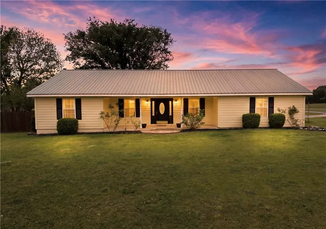 2nd image of 951 Alberty Ln, Westville, OK 74965 | MLS# 1330589