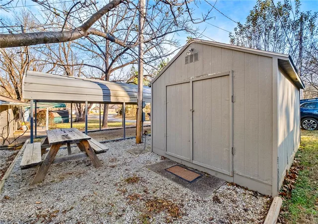 28th image of 19135 Shoreline Way, Fayetteville, AR 72703 | MLS# 1330686