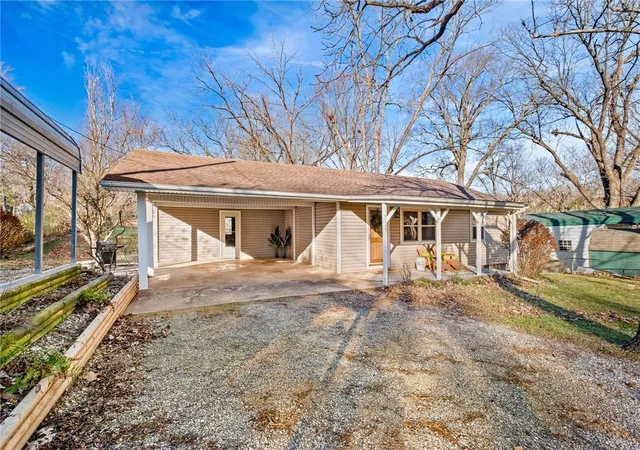 2nd image of 19135 Shoreline Way, Fayetteville, AR 72703 | MLS# 1330686
