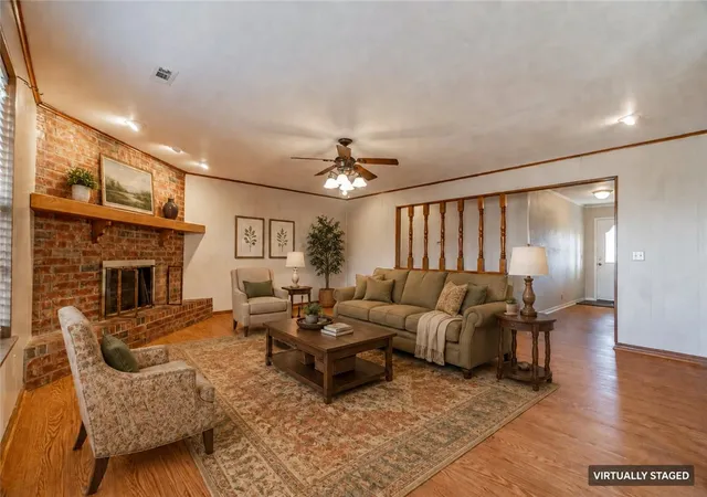 Photo 3 of Sale Pending at 850 S Chateau Dr, Rogers, AR 72758 | MLS# 1330714 | Listing updated on 2026-08-25