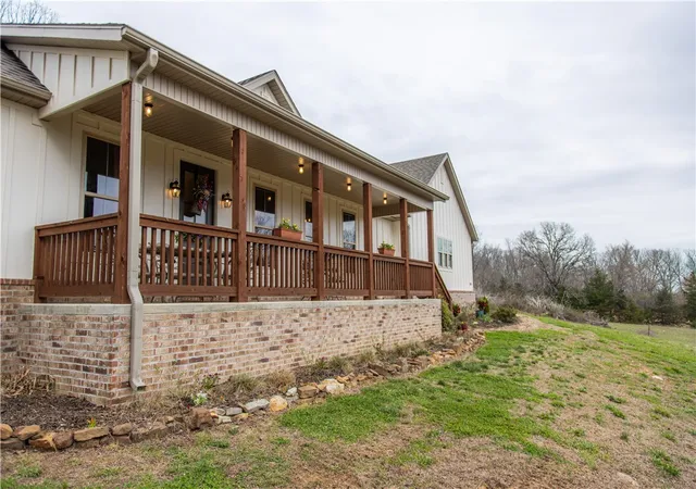 Photo 2 of Single family home for sale at 14753 N Cove Crk Rd, Prairie Grove, AR 72753 | MLS# 1332055 | Listing updated on 2026-08-20