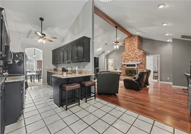 Photo 5 of Single family home for sale at 910 Raintree Ct, Siloam Springs, AR 72761 | MLS# 1333527 | Listing updated on 2026-08-25