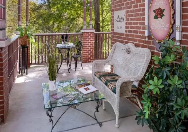 2nd image of 46 Hillside Ave, Eureka Springs, AR 72632 | MLS# 1333220