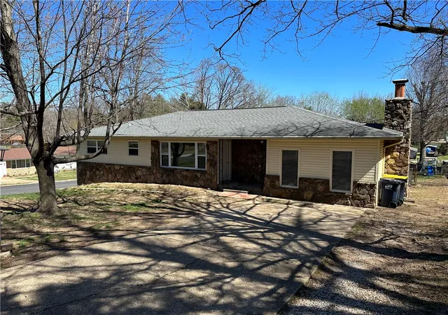 Photo 3 of Single family home for sale at 601 Tamarind St, Harrison, AR 72601 | MLS# 1334540 | Listing updated on 2026-08-20
