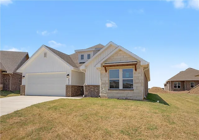 2nd image of 2521 Quince Ct, Bentonville, AR 72712 | MLS# 1334754