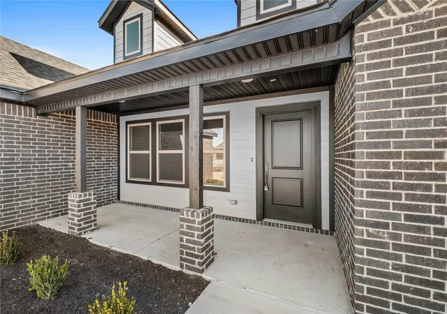 Photo 3 of Single family home for sale at 4668 W Triangle St, Fayetteville, AR 72704 | MLS# 1335810 | Listing updated on 2026-08-17