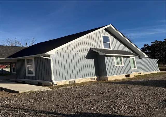 Photo 2 of Single family home for sale at 703 Nw 1st Street, Atkins, AR 72823 | MLS# 1336351 | Listing updated on 2026-08-11
